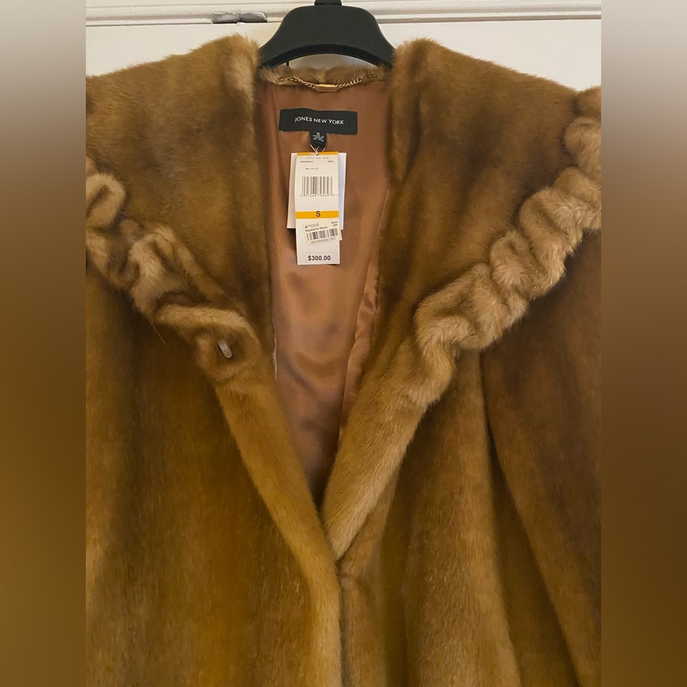 Jones New York Brown Faux Fur Coat - Picture 2 of 3
